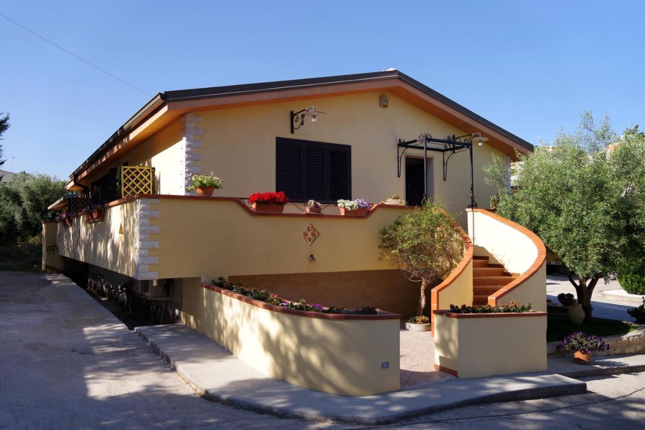 Balconcino Sugli Ulivi Acomodação com café da manhã Noto Exterior foto
